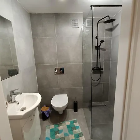 Krzyze Info - Noclegi, Pokoje Z Basenem Exterior photo