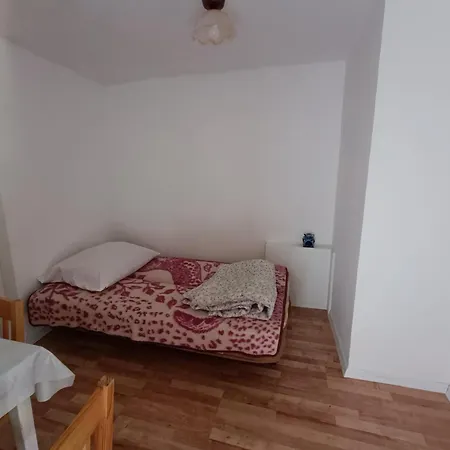 Krzyze Info - Noclegi, Pokoje Z Basenem Exterior photo