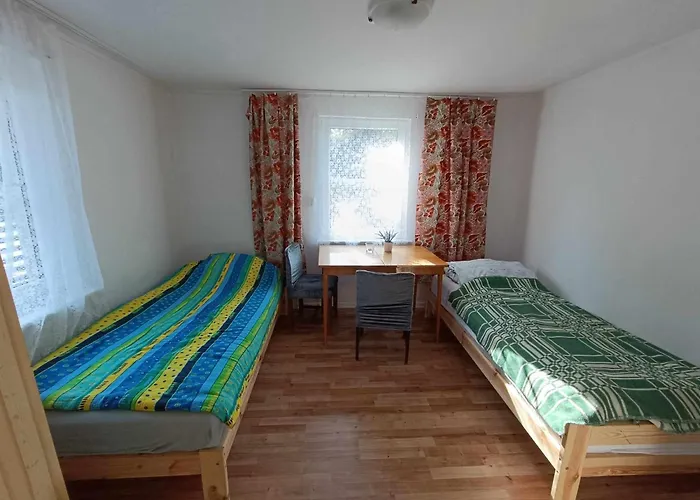 Krzyze Info - Noclegi, Pokoje Z Basenem