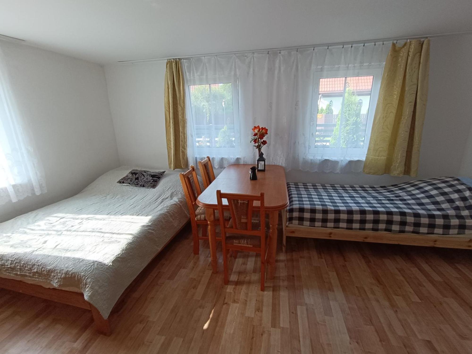 Farm stay Info - Noclegi, Z Basenem Krzyze